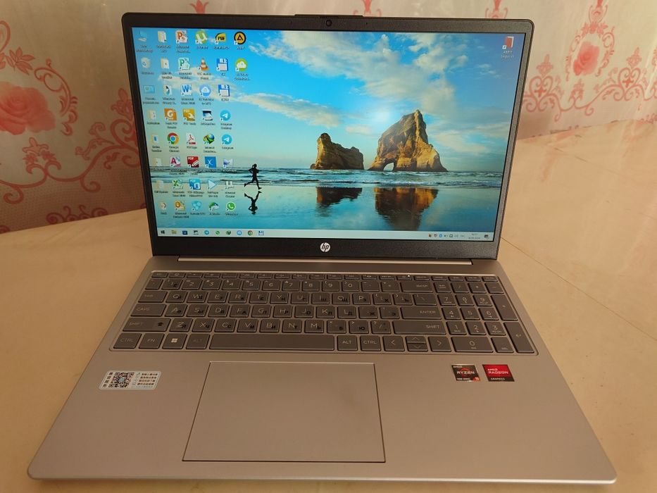Laptop HP star book 15