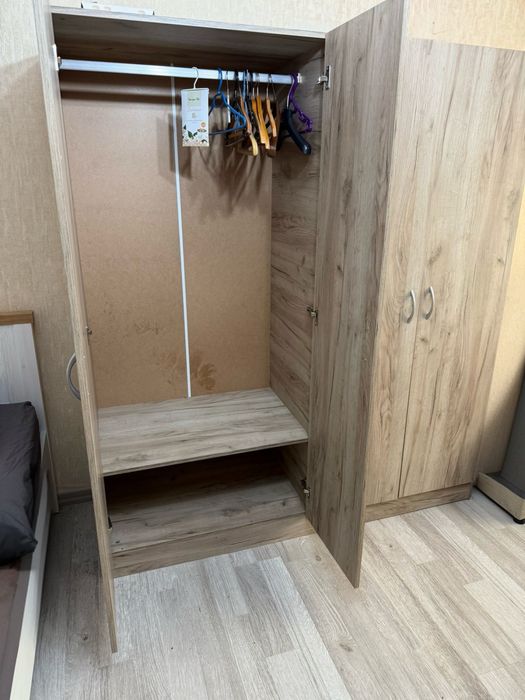 Секция и гардероб