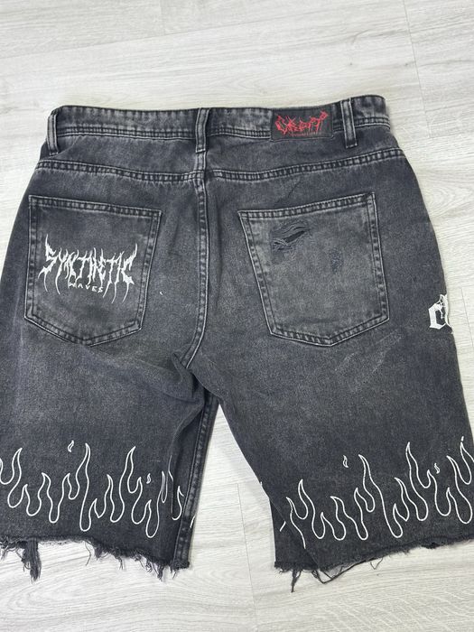 Pantaloni scurți blugi Cropp / Mărimea W32 / Stil Streetwear - Imprimeu flăcări și rupturi