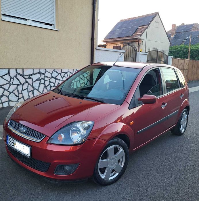 Ocazie 98000 km ford fiesta facelift 1.4 75 cp  consum 4% factura si garantie