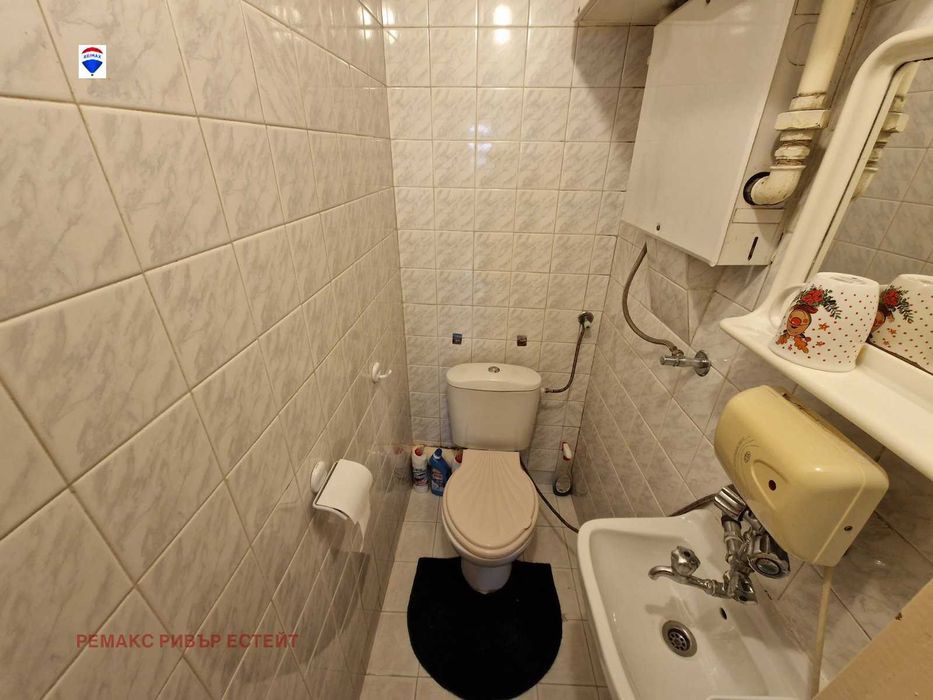 Тристаен апартамент с паркомясто и Ателие за продажба кв. Хъшове