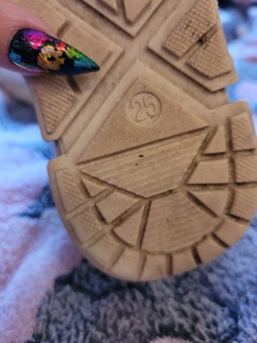 Продам обувь для девочки