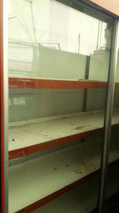 Ветрина холодилник