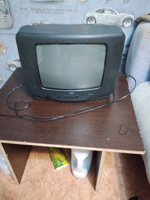 Продам телевизор