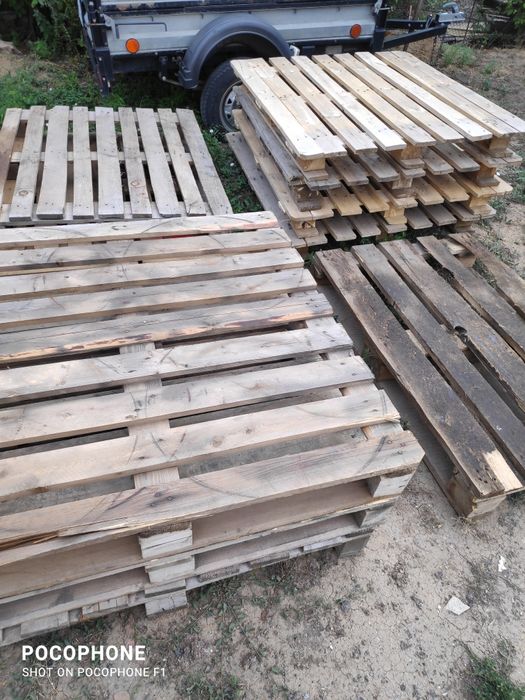 Поддоны 114*114,