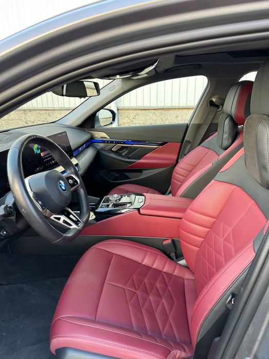 BMW i5 35L 2024 yil