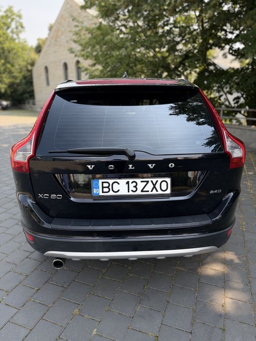VOLVO XC60 2010 — imagine 4