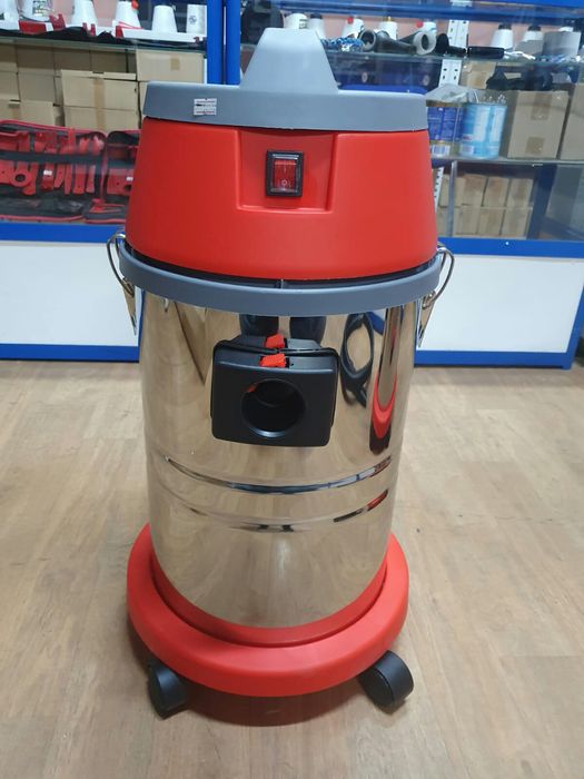 Пылесос водосос 30л 1500Ватт