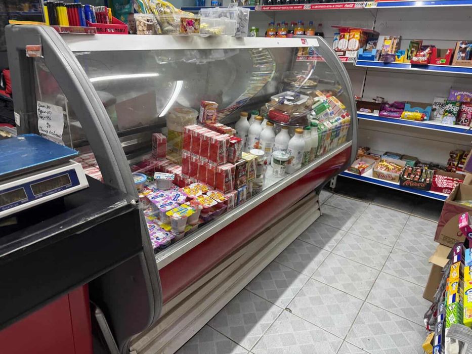 Витринный холодильник