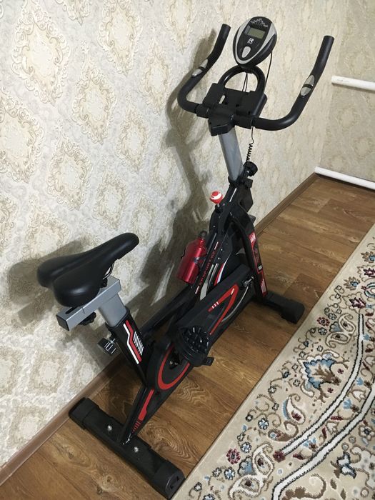 Велотренажер спортивный