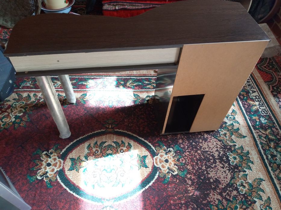 Kompyuterga ofisniy parta