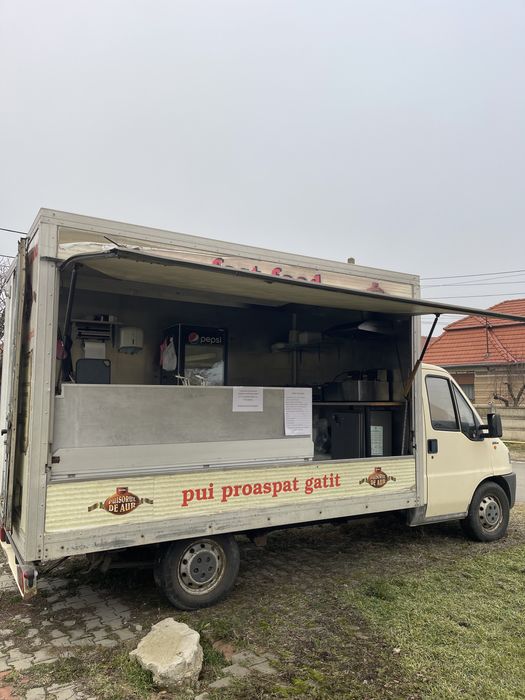 Food truck de vanzare