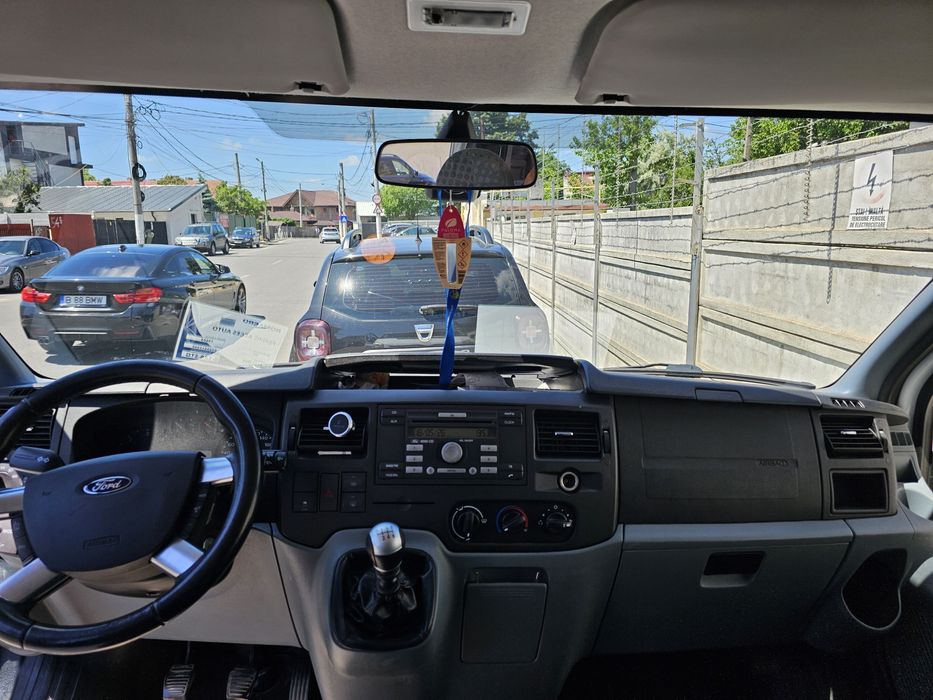 Ford  Transit  8+1