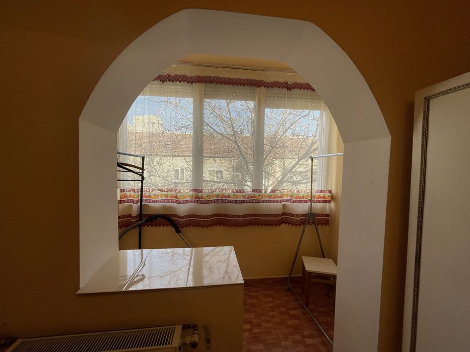 Inchiriez apartament 2 camere