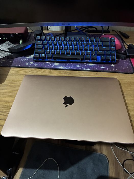MacBook air M1 256/8 gb