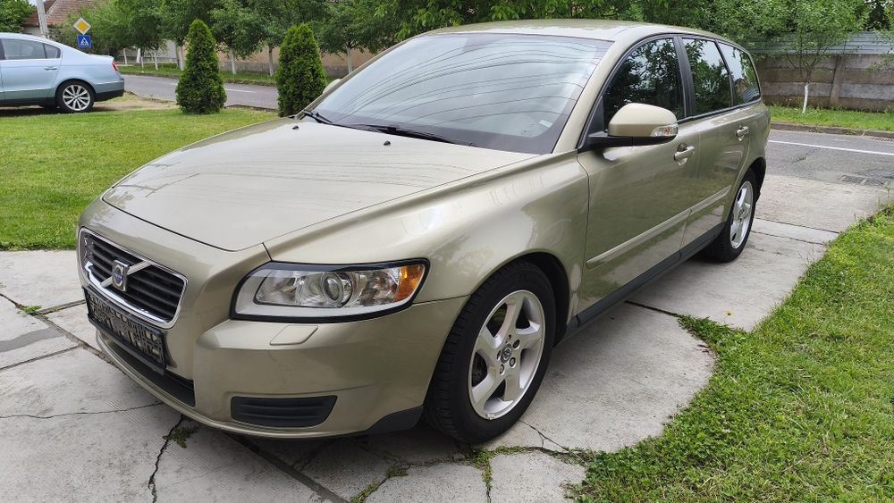 VOLVO V50 2009 — imagine 2