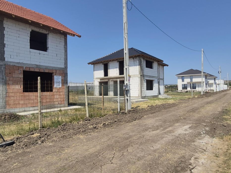 Atentie Casa la rosu !