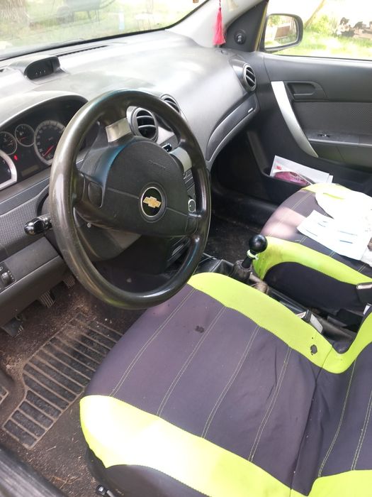 Chevrolet aveo cinci usi