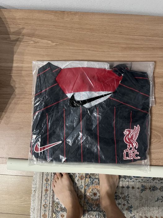 Футболка ливерпуля