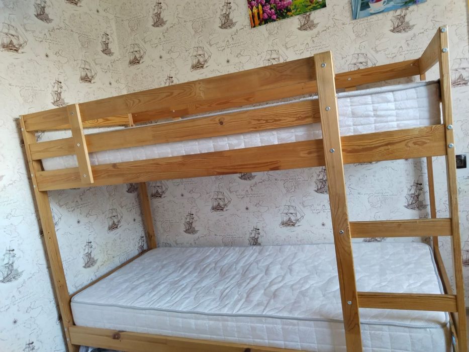 Продам двухъярусную кровать