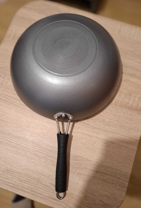 Particular! Tigaie Wok, Diametru 32 cm