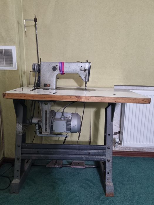 Продаётся промышленный машинка