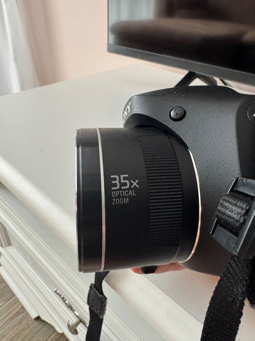 Продавам Sony Cyber-shot DSC-H300 в отлично състояние