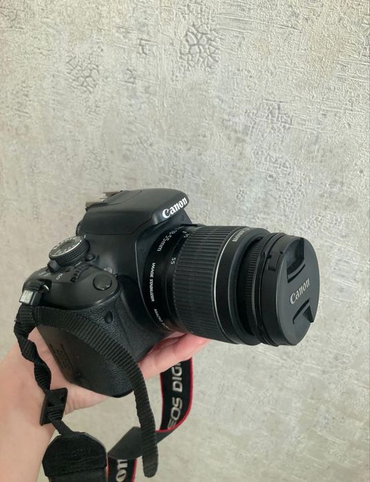 CANON EOS 600D фотоаппарат