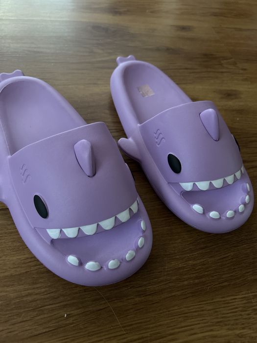 Papuci shark - Shark Slippers - en gros - Comozi si ușori