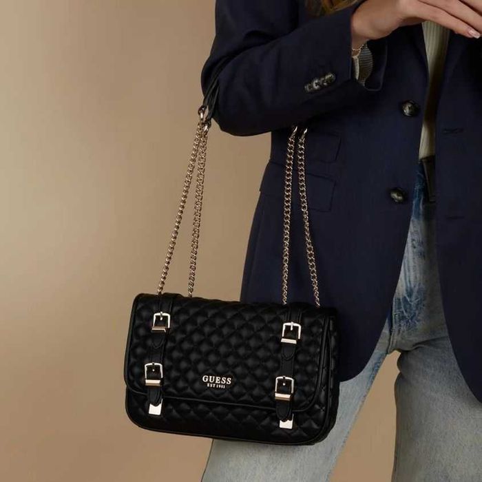 Guess нова оригинална дамска чанта за рамо