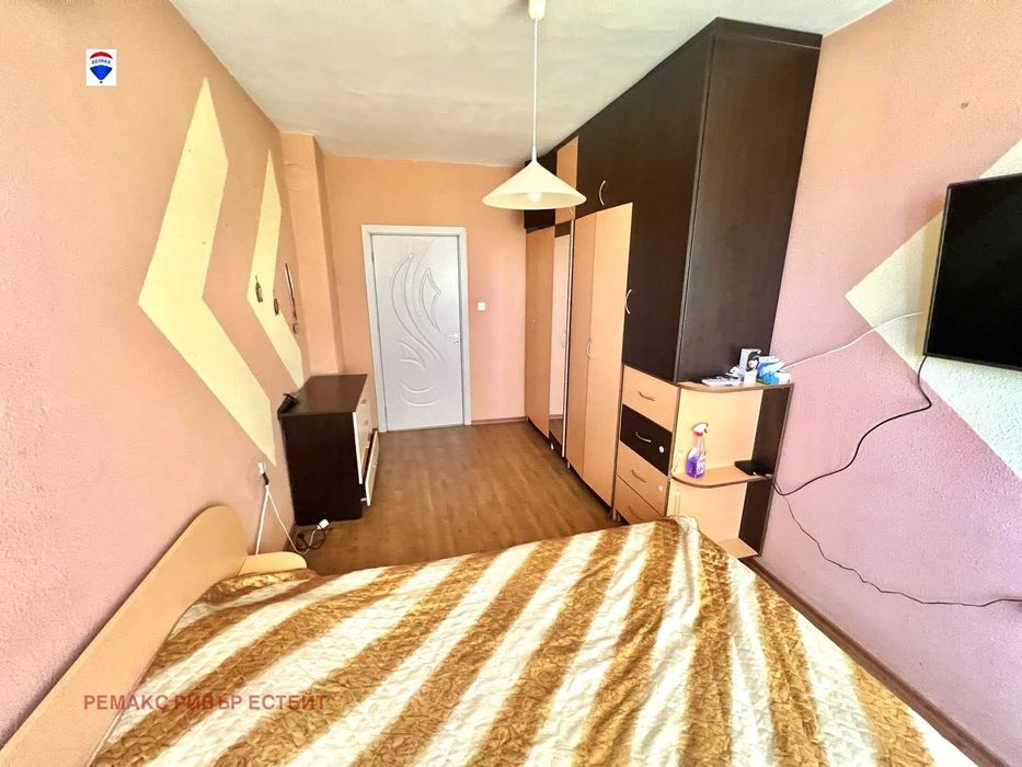 Продава се Четиристаен апартамент в Русе, Дружба 3 - 98 кв.м за 1173 €/кв.м - Снимка #6