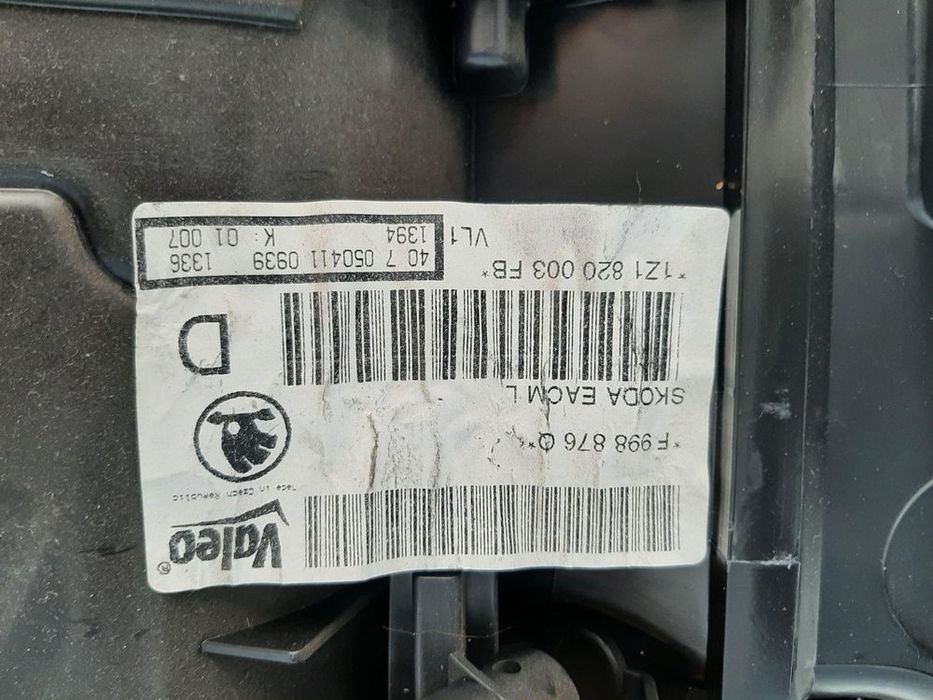 tulumba aer bord model cu ac skoda octavia 2 1z facelift  1z1820003fb