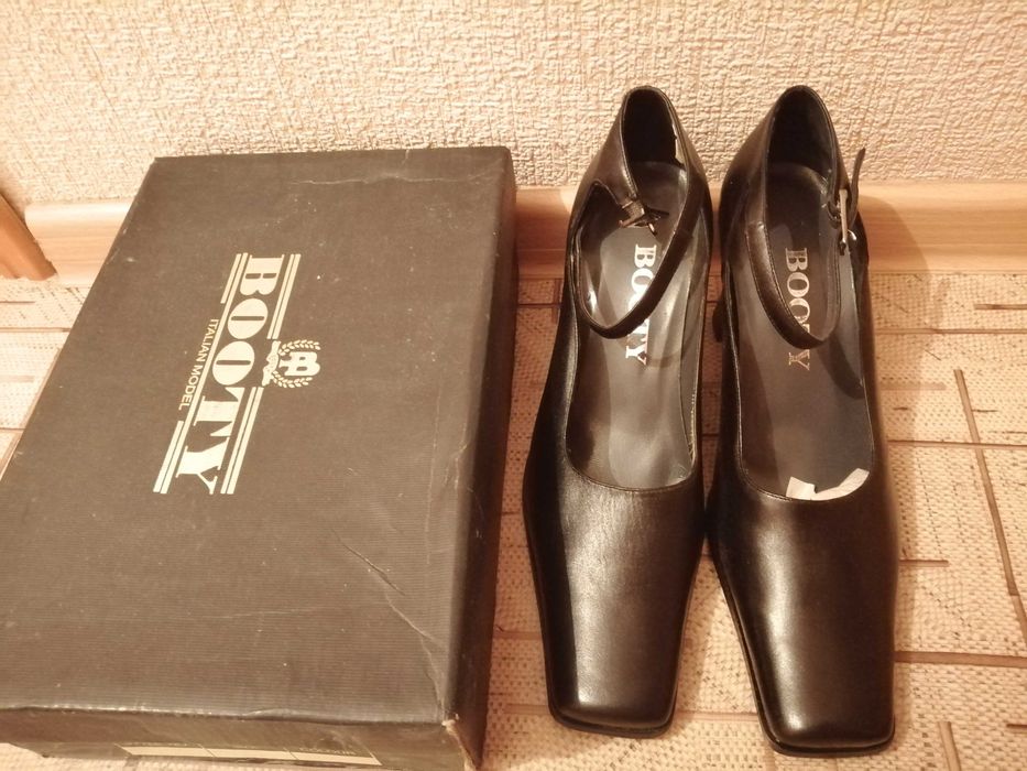 Туфли черные новые