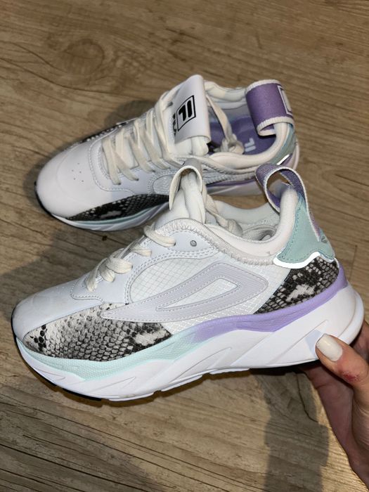 Маратонки Fila Amore