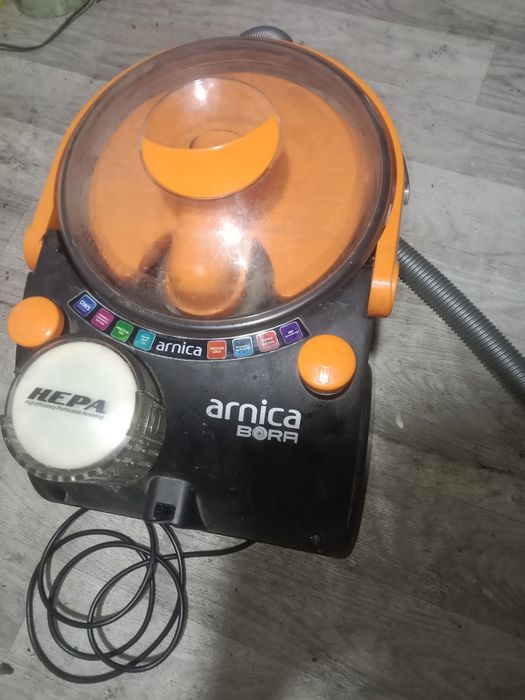 Продам пылесос arnika