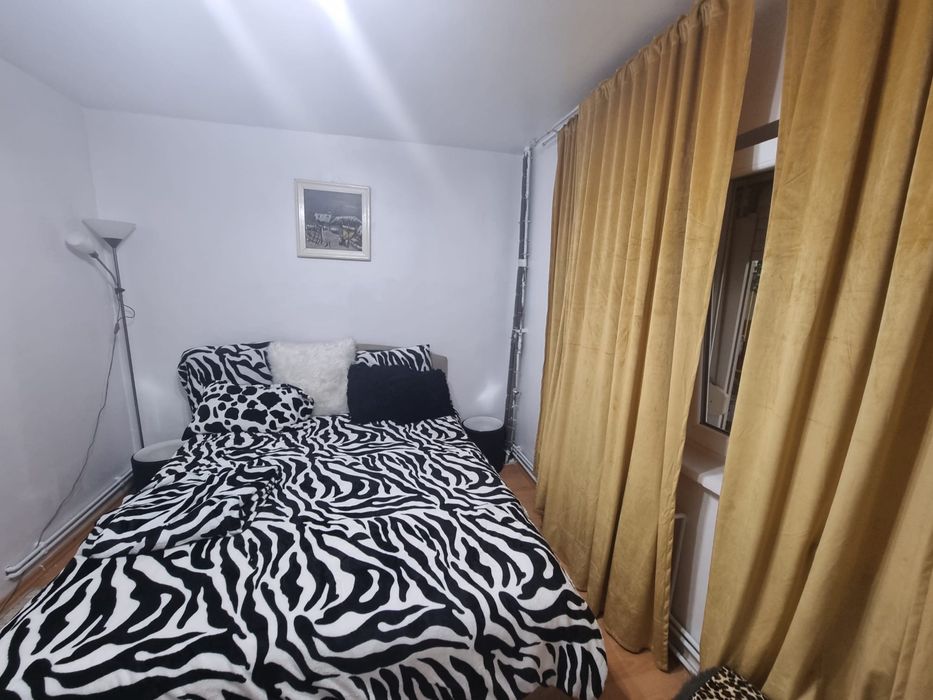 Apartament de inchiriat 2 camere rovine  , craiova