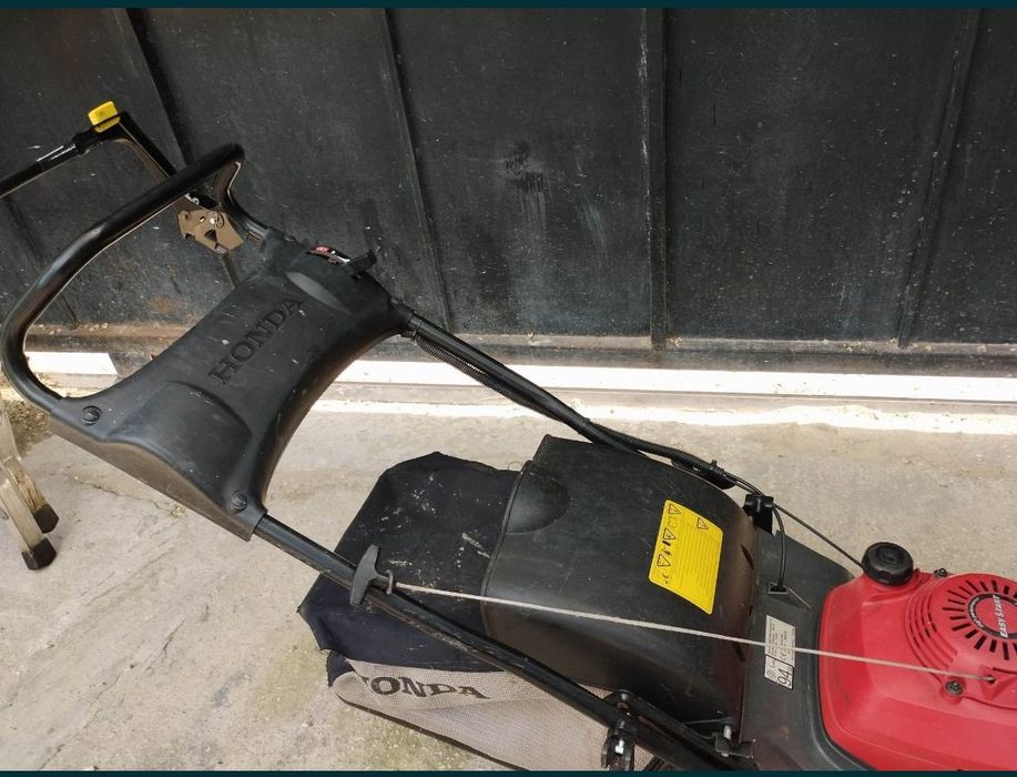 Инструмент за косене косачка Honda Хонда със самоход перфектно състояние