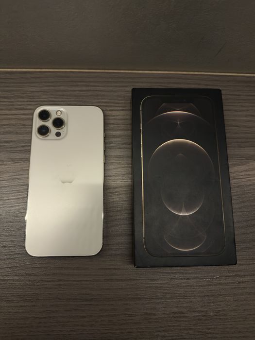 iPhone 12 Pro max & Apple watch series 8