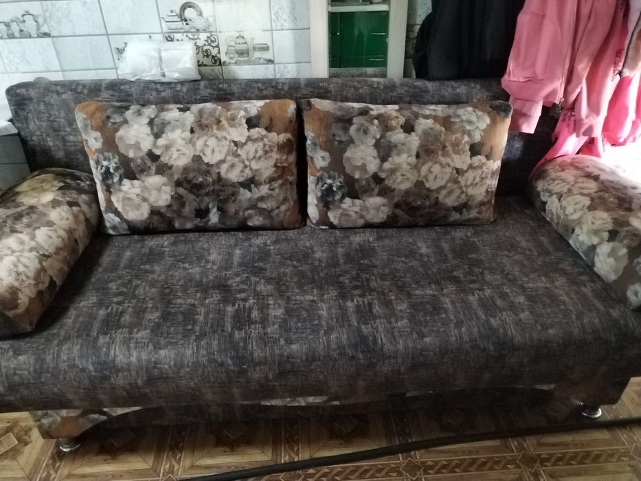 Продам диван в хорошем состоянии
