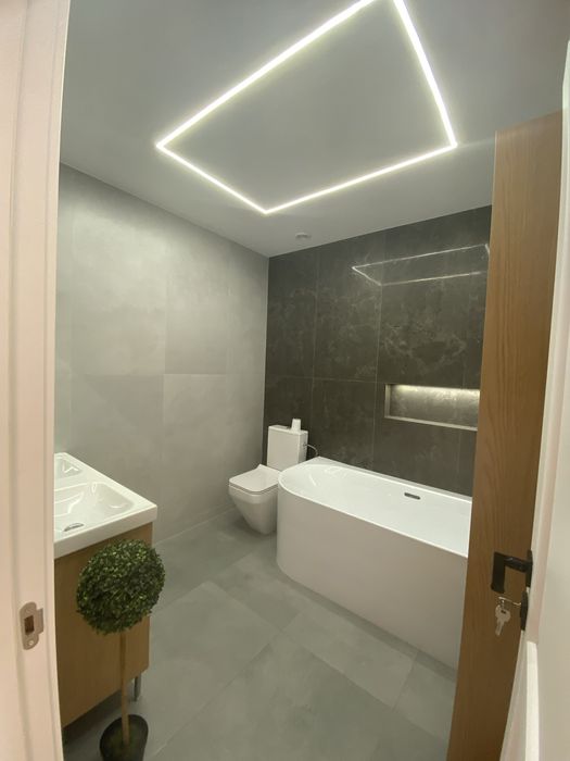 Vand apartament Libertatii,recent renovat