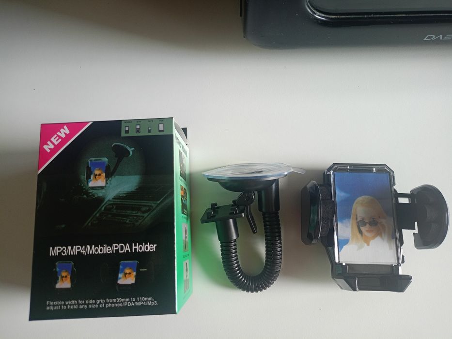 Vând suport auto pentru telefon,gps,reglabil, produs de calitate superioara nou la cutie.