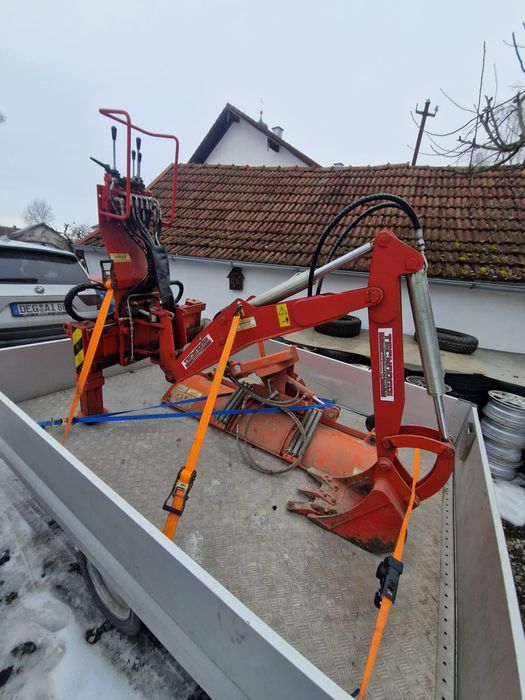 Troliu forestier Taifun 6t si brat excavator