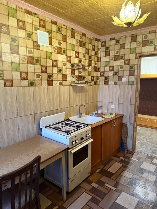 Продам 2 комн квартиру.Бэст