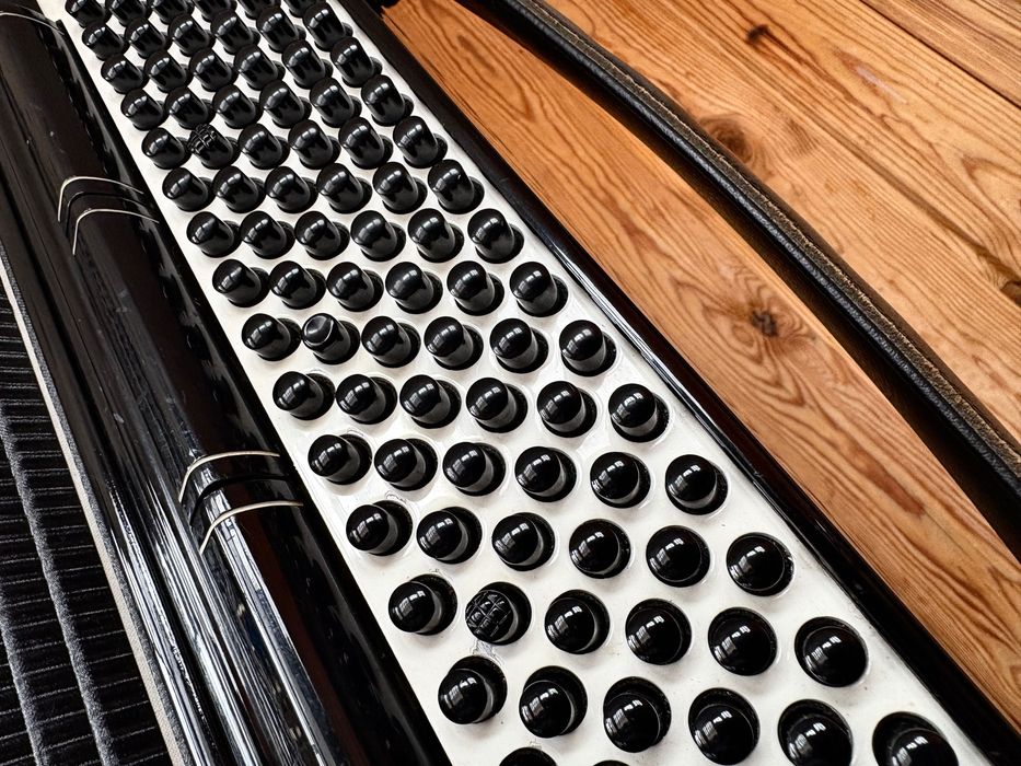 Акордеон Hohner Atlantic Deluxe 4