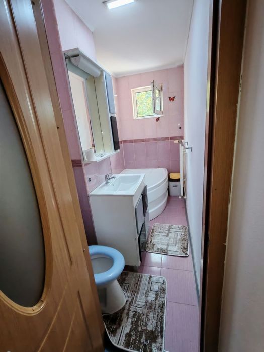 Închiriez apartament