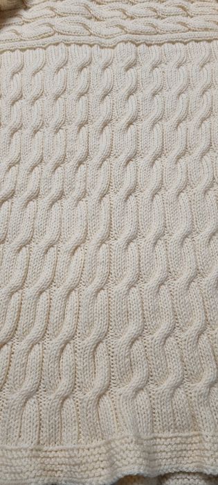 Ръчно плетен дълъг пуловер