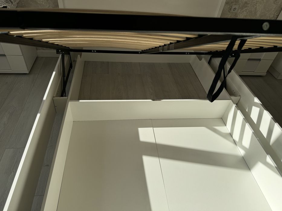 Спальный гарнитур 190х2000