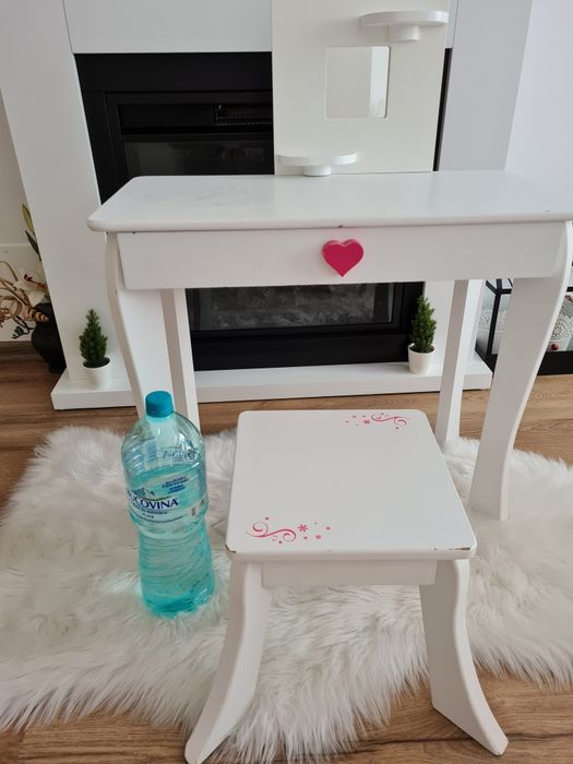 Măsuță de toaletă