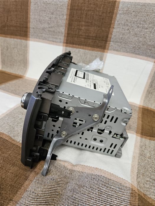 Монитор штатный Авенсис