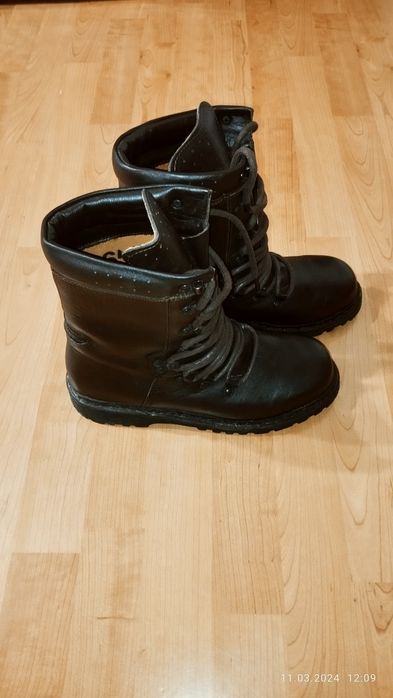 Bocanci militari maro